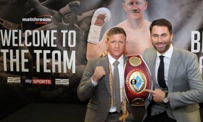 Saunders signs with Matchroom