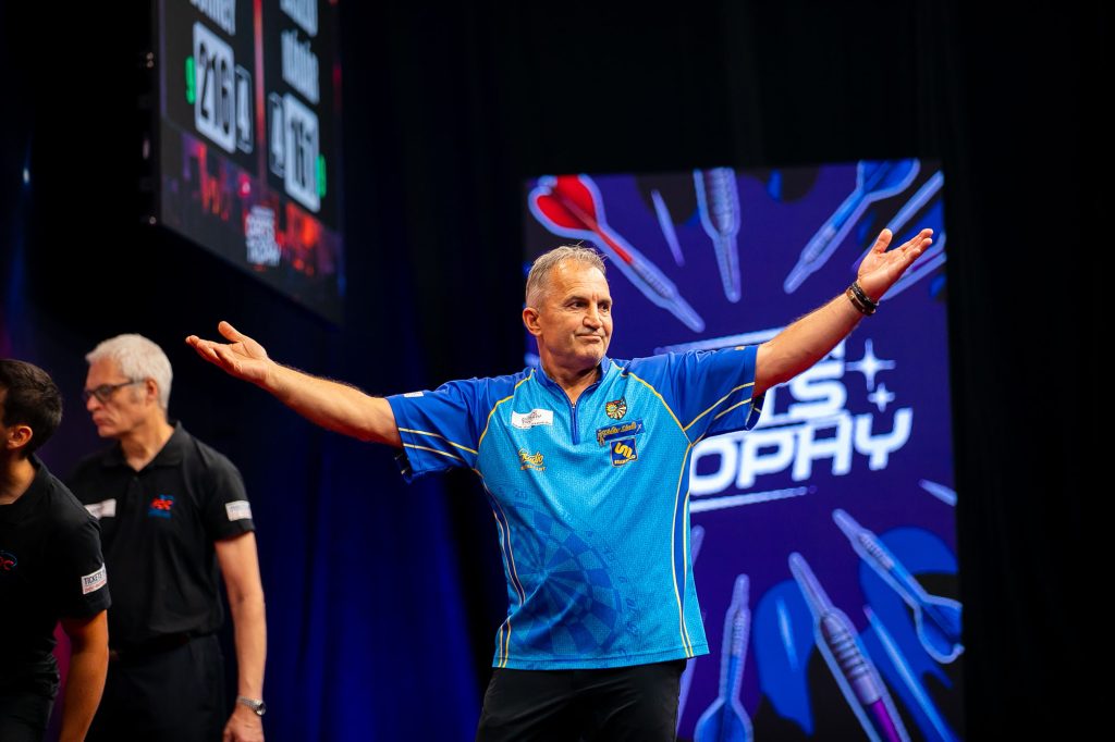 CROSS DENIES GREAVES DEBUT GLORY AT HUNGARIAN DARTS TROPHY